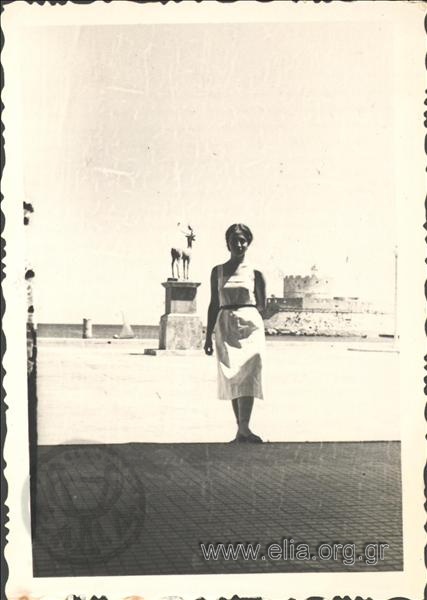 Η Έλλη Λαμπέτη στη Ρόδο 1950 - Φωτογραφίες