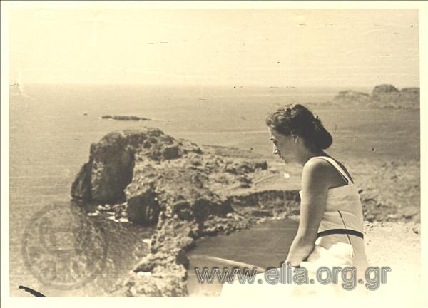 Η Έλλη Λαμπέτη στη Ρόδο 1950 - Φωτογραφίες