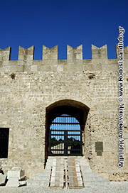 Το Παλάτι των Μεγάλων Μαγίστρων ή Καστέλο